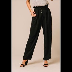 Button detailed pants